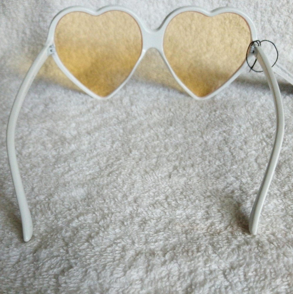 Sunglasses - Picture 4 of 4